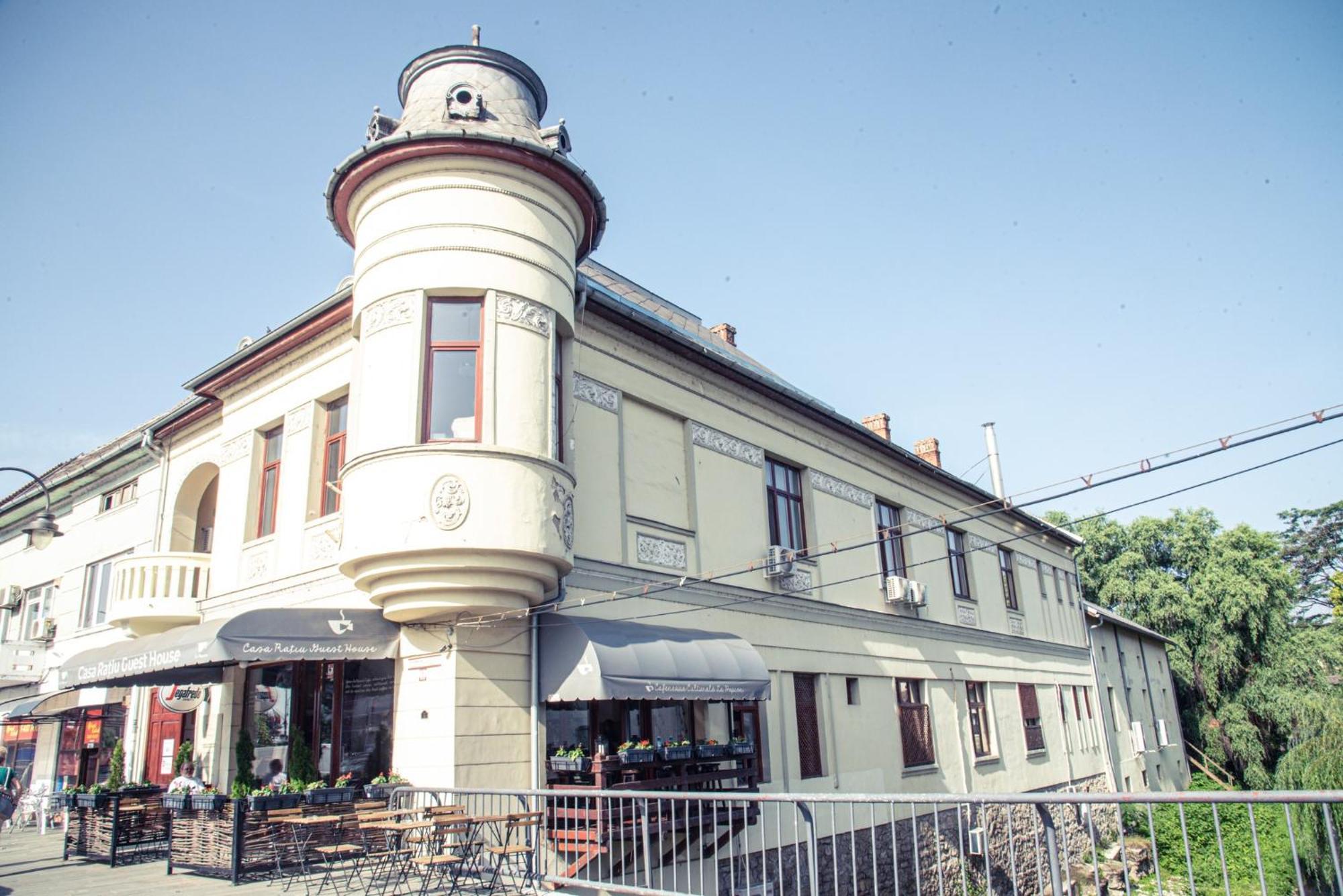 Готель Ratiu House Турда Екстер'єр фото